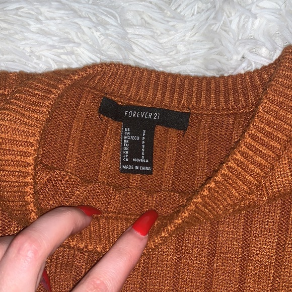 Forever 21 sweater - Picture 3 of 3